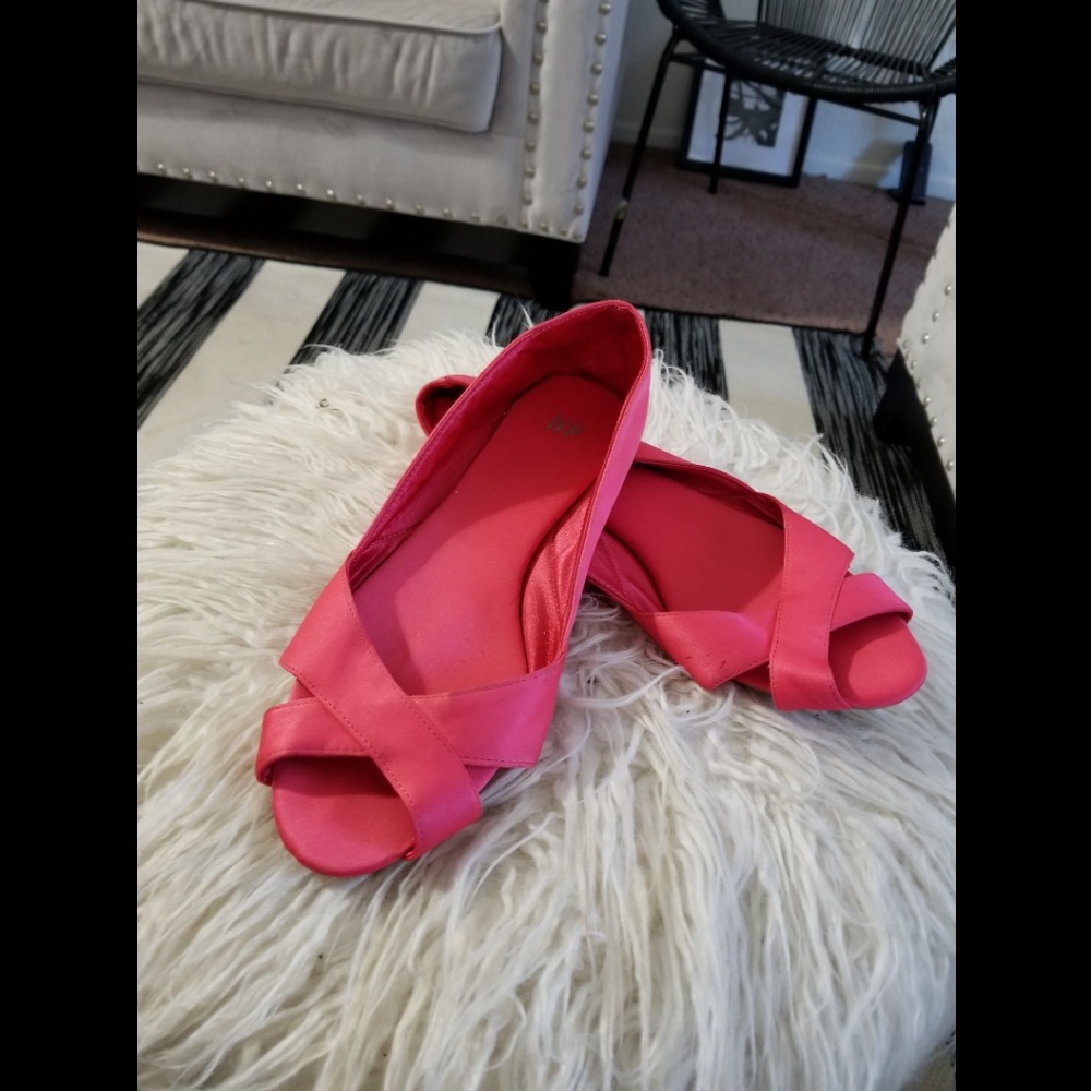 Fuscia flats